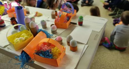 tafel met passeiren cultuurdag img 20190413 133541 bokeh 1 445x240